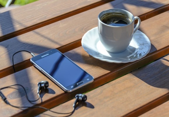 12 Best Bluetooth Headphones For Your Iphone