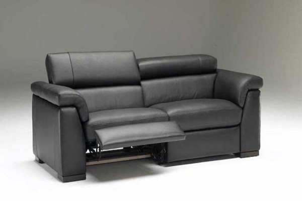 Top 10 Leather Reclining Sofas Reviewed in 2026