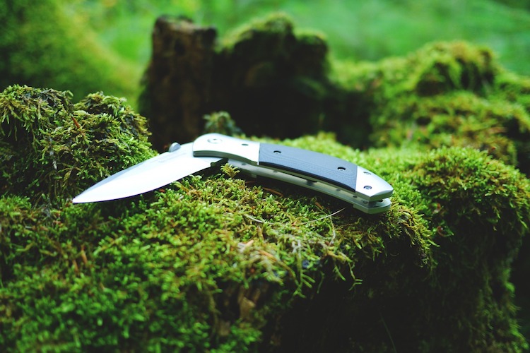 10 Best Survival Knives That Will Protect You During Times of Uncertainty