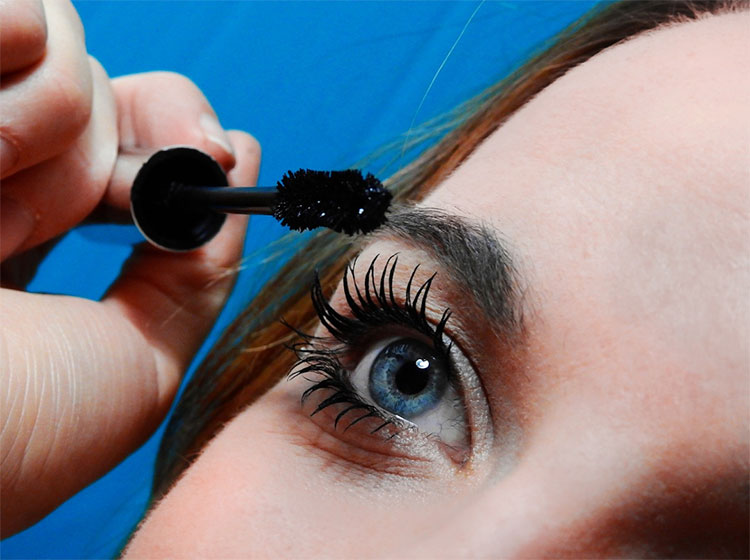 Our Top 8 Picks For The Best Drugstore Mascara Money Can Buy!