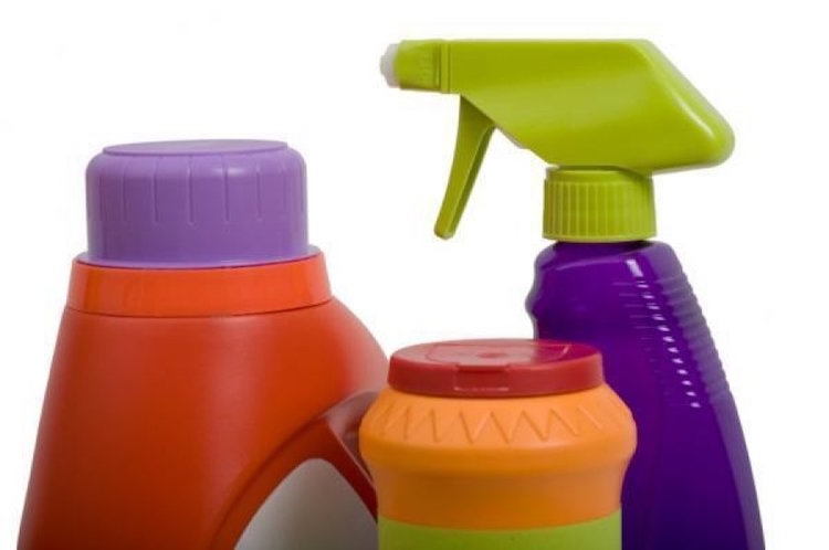 11 Toxic Chemicals in Laundry Detergent to Avoid & How to Make Your Own