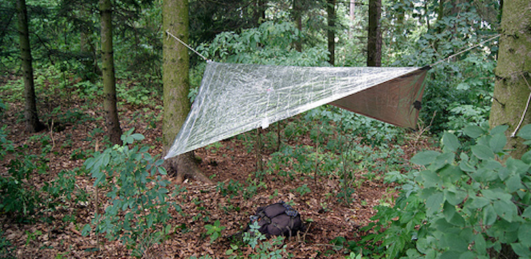 15 Creative Ways to Use an Emergency Blanket