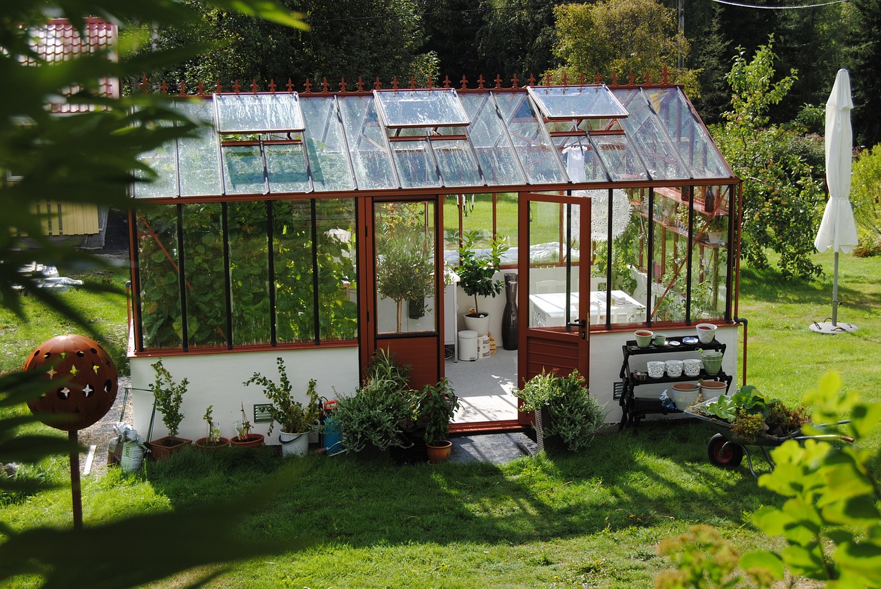 21 Cheap & Easy DIY Greenhouse Designs You Can Build Yourself
