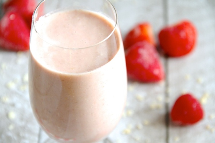 Honey Oat Strawberry Smoothie
