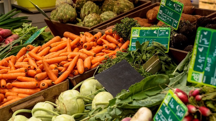11 Ways to Buy Natural Organic Food on a Budget