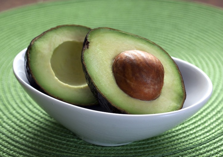 12 Proven Health Benefits of Avocado