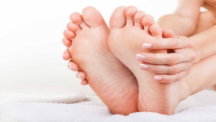 10 Incredible Natural Remedies For Cracked Heels