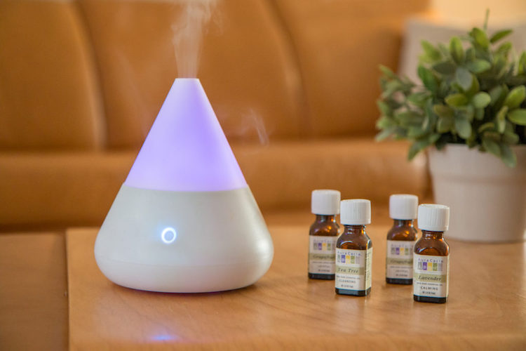 10 Reasons to Use Essential Oil Diffusers In Your Home