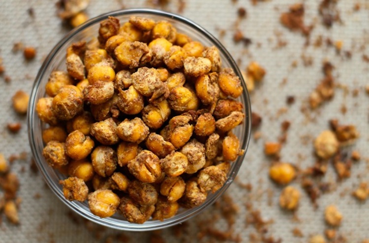 Crunchy Pumpkin Spice Roasted Chickpeas