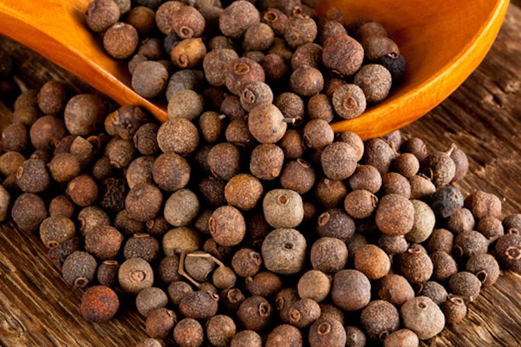 10 Remarkable Benefits For Using Allspice Essential Oil
