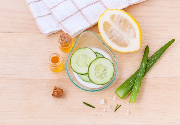 10 Simple Natural Face Wash Recipes You Can Make From Home