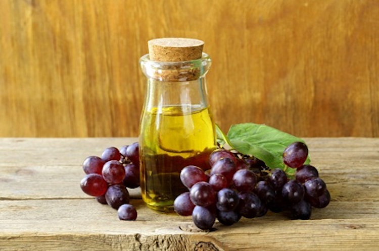 12 Ways You Can Use Grapeseed Oil On Your Face, Skin, & Hair
