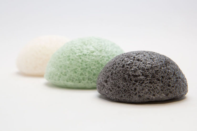 10 Reasons You Need to Start Using A Konjac Sponge On Your Face & Skin